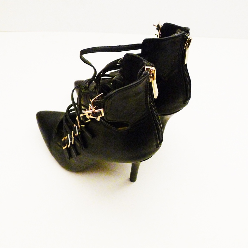 Heels - Picture 5 of 5
